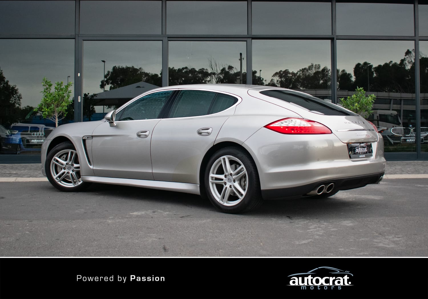 2010 Porsche Panamera 4S — photo 4