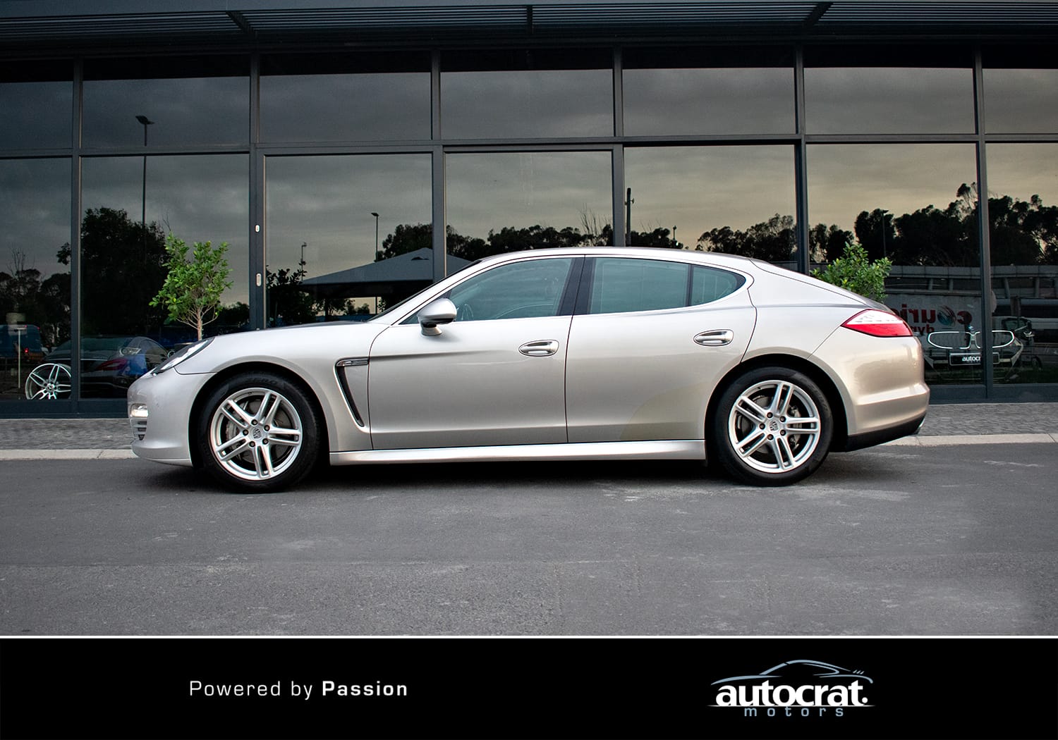 2010 Porsche Panamera 4S — photo 3
